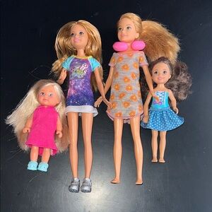 Barbie Doll Playset - Multicolor Dresses (Pink, Purple, Blue) 4 Dolls
